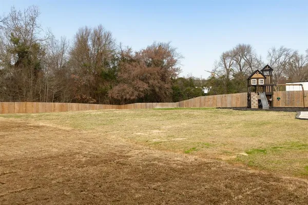 $475,000 | 12432 Maplewood Drive, Lindale, TX 75771