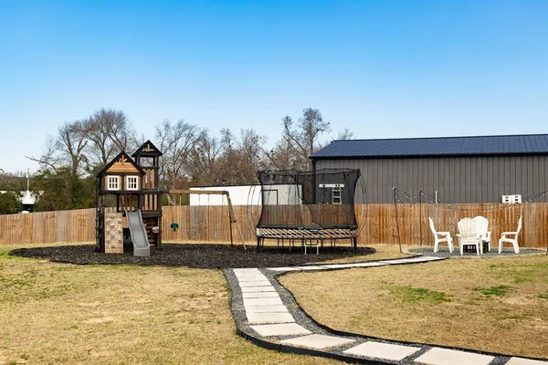$475,000 | 12432 Maplewood Drive, Lindale, TX 75771