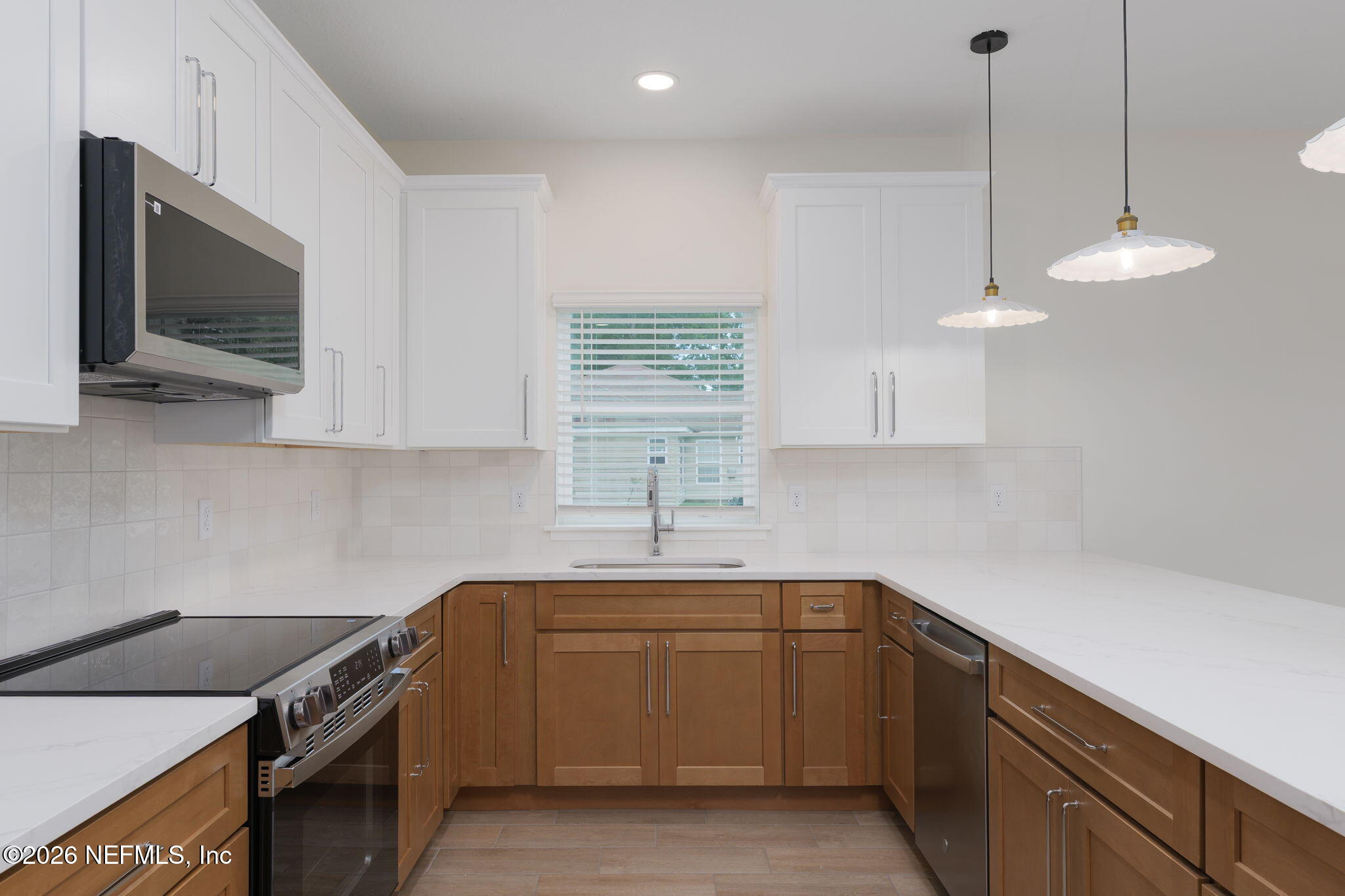 886 West 3rd Street St. Augustine, FL 32084 - Photo 6 of 30 886_W3rd-17