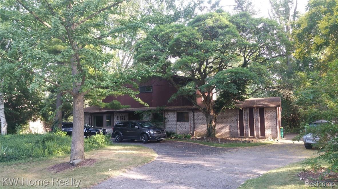 29825 Sugar Spring Road Farmington, MI 48334 - Photo 1 of 31 20160706_184934.jpg