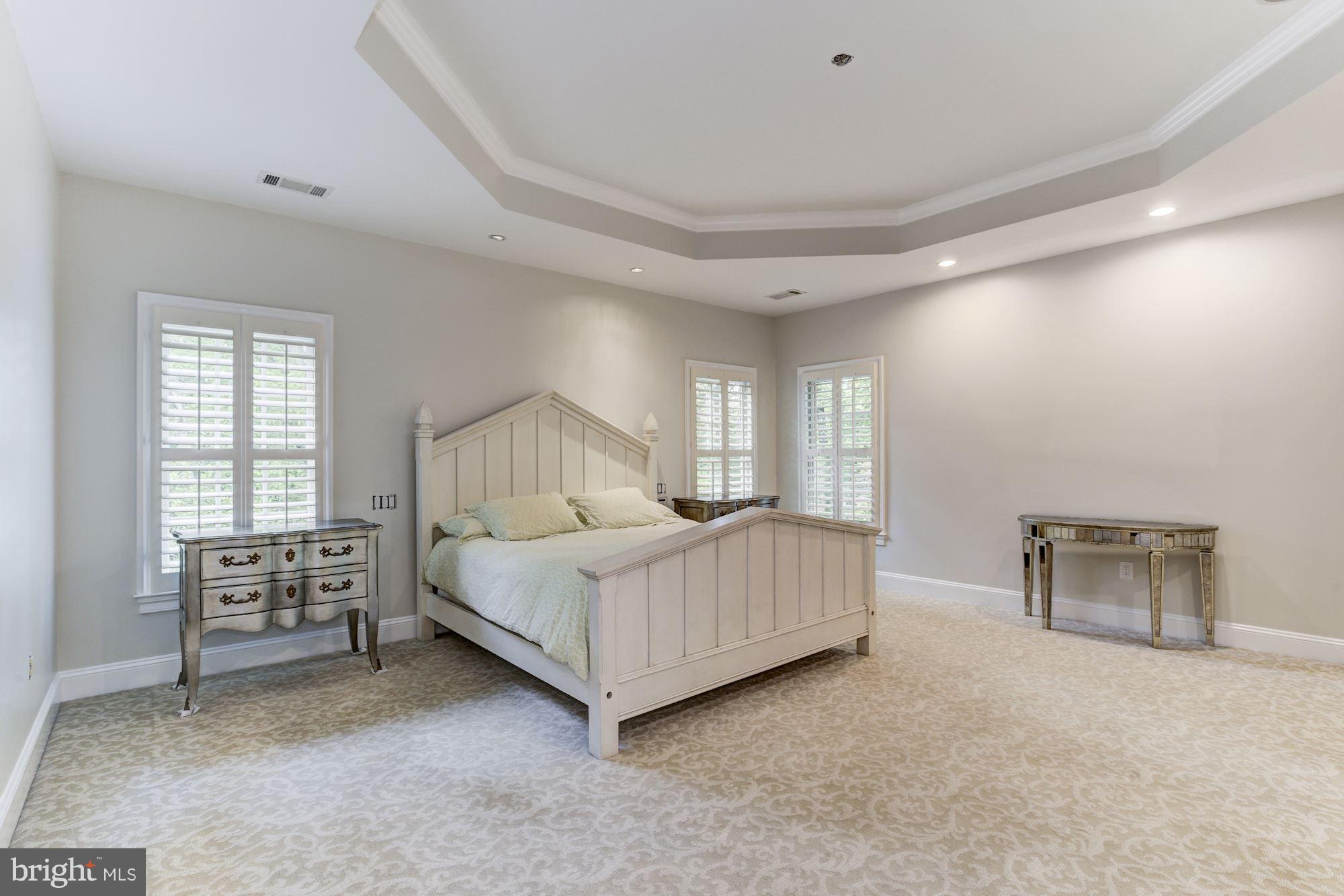 10021 Newhall Road Potomac, MD 20854 - Photo 16 of 30 Upper Level - Master Bedroom