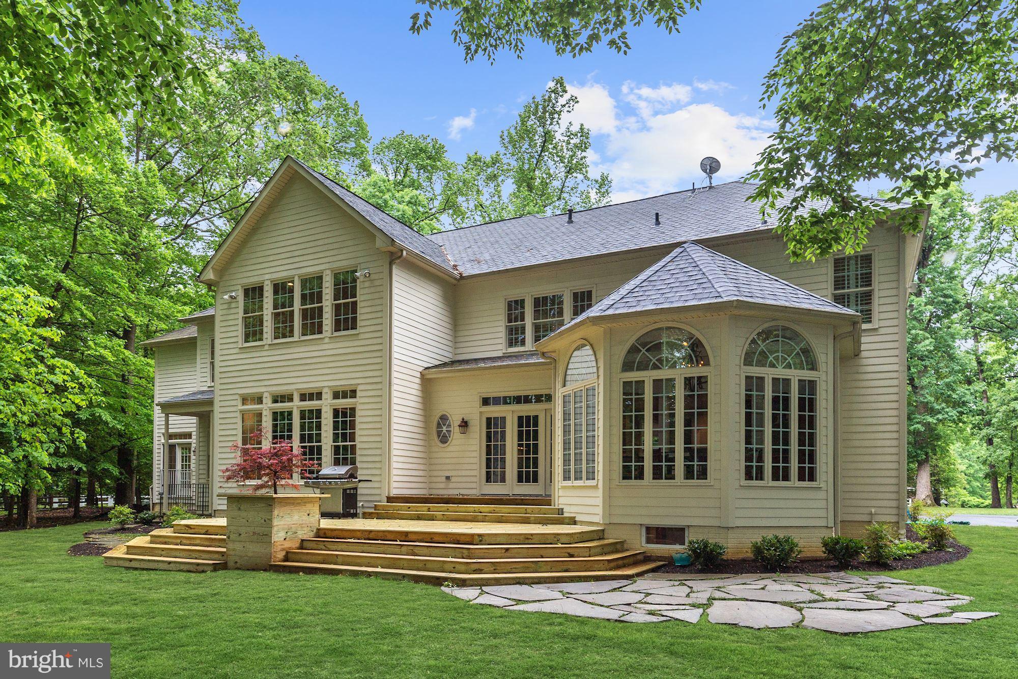 10021 Newhall Road Potomac, MD 20854 - Photo 29 of 30 Rear Exterior