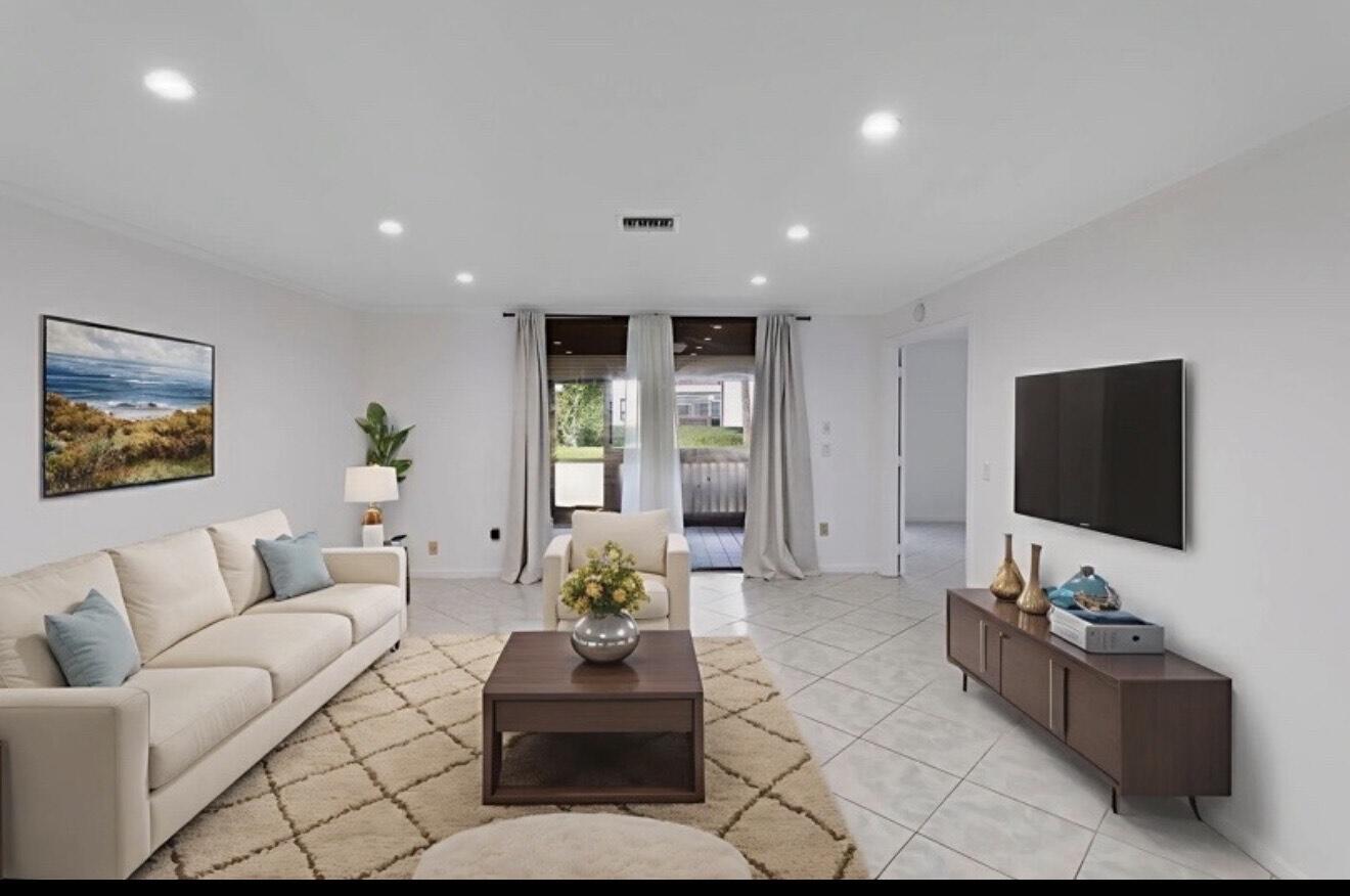 9352 Sable Ridge Circle, Unit C Boca Raton, FL 33428 - Photo 3 of 40 IMG_6852