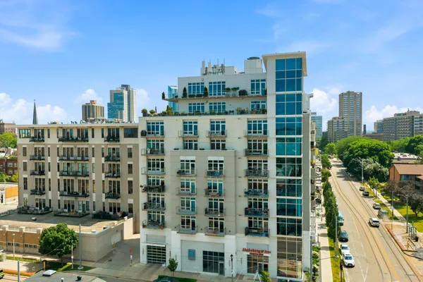 $359,900 | 601 East Ogden Avenue, Unit 504, Milwaukee, WI 53202