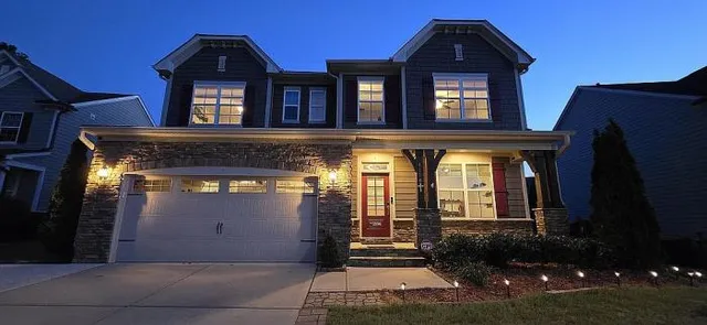 $749,900 | 1116 Trotter Bluffs Drive, Holly Springs, NC 27540