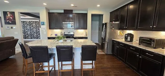 $749,900 | 1116 Trotter Bluffs Drive, Holly Springs, NC 27540