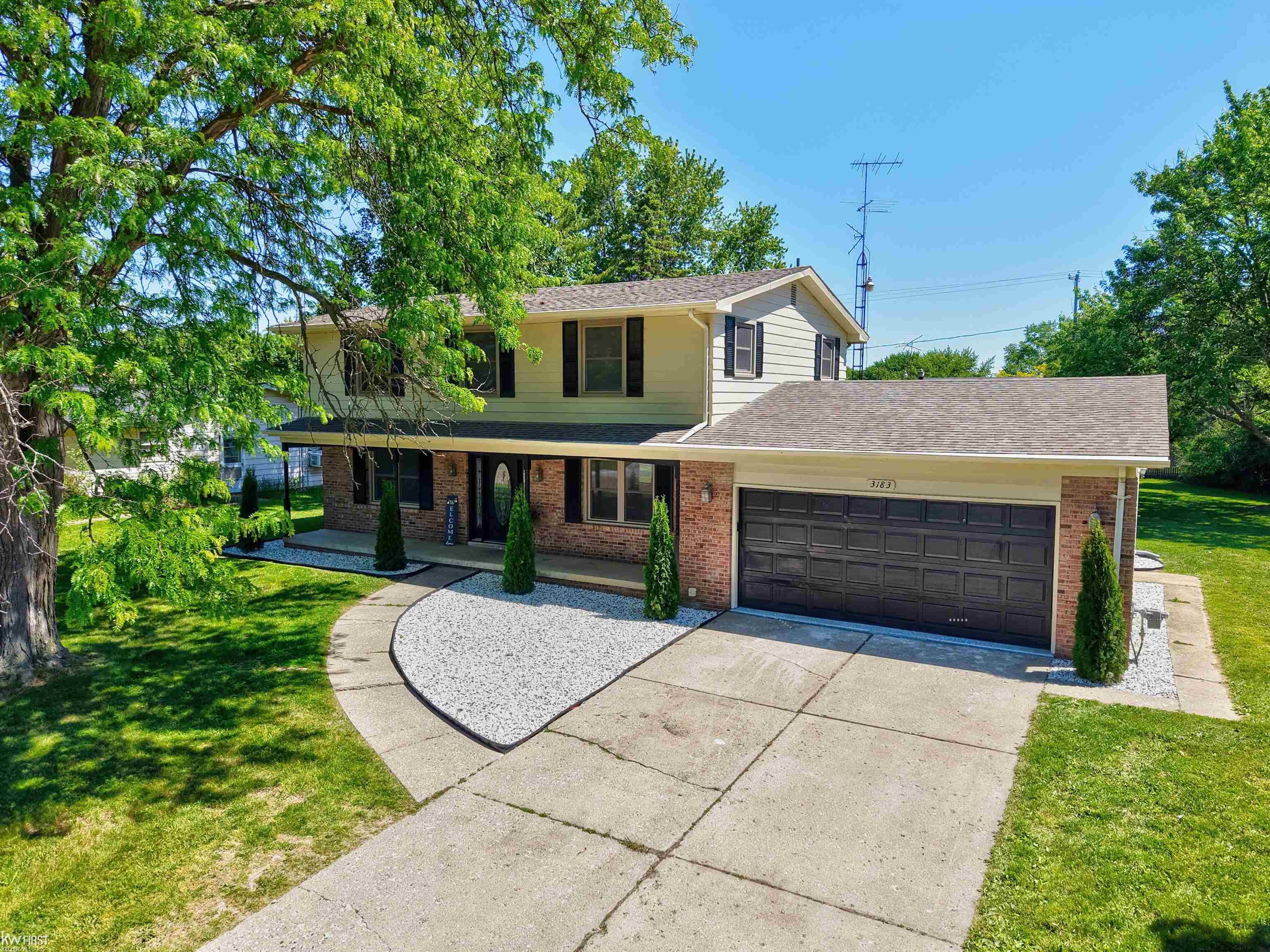 3183 Bridle Path Flint, MI 48507 - Photo 10 of 79