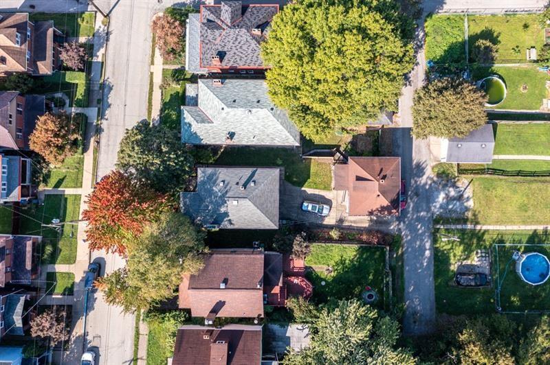 2225 Hampton Street Pittsburgh, PA 15218 - Photo 35 of 36 an aerial view of residential houses with outdoor space