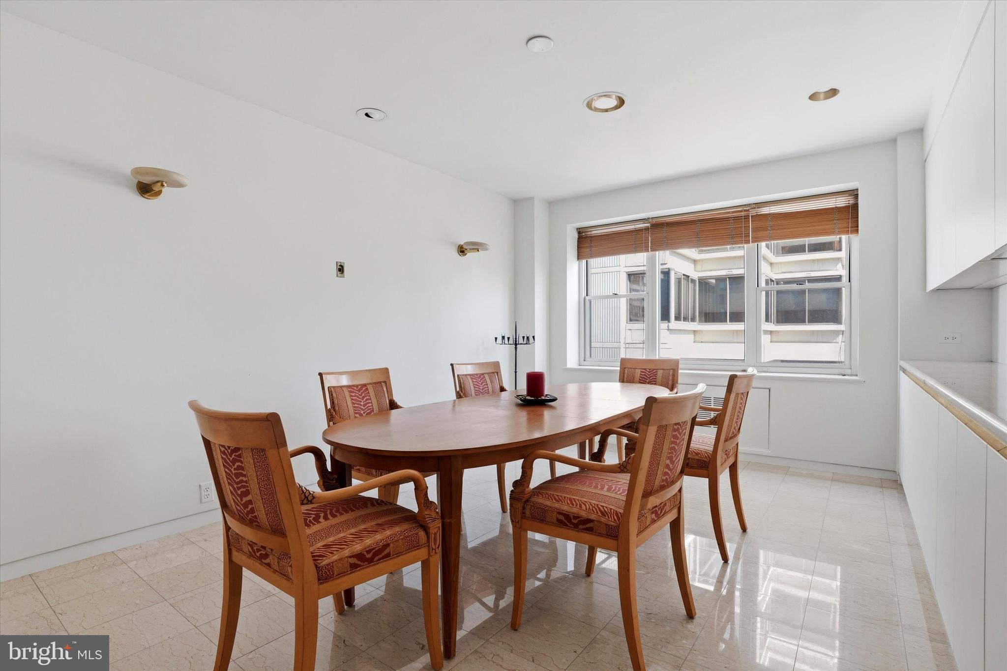 220 West Rittenhouse Square, Unit 22C Philadelphia, PA 19103 - Photo 8 of 29 Dining room
