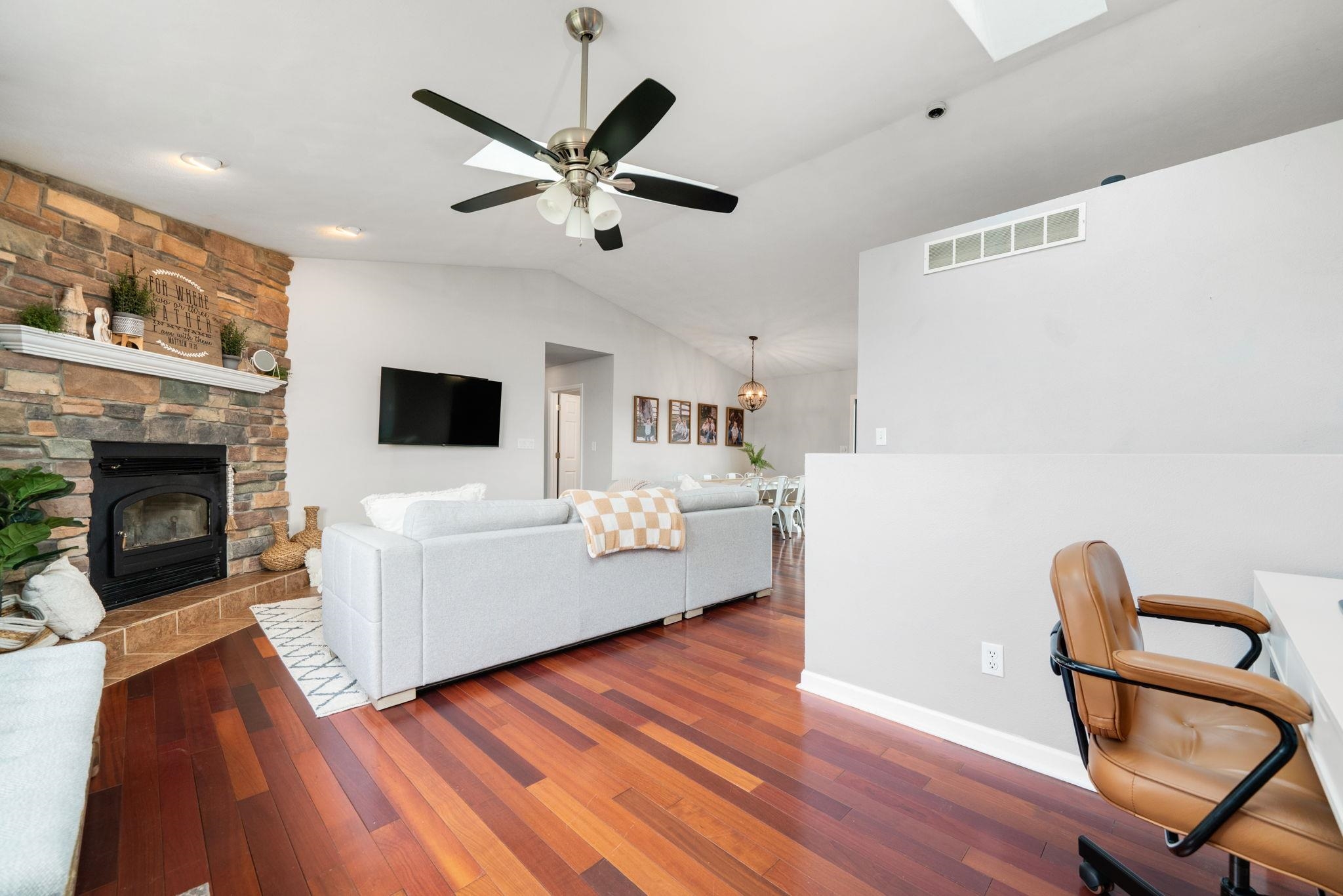 5380 Steward Road Rockford, IL 61101 - Photo 7 of 60