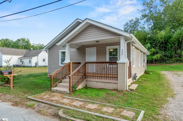 $179,999 | 304 Cherry Street, Belton, SC 29627