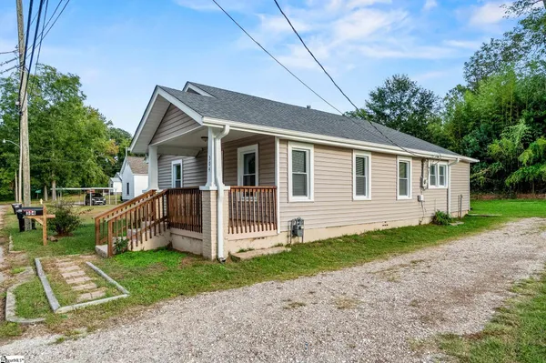 $179,999 | 304 Cherry Street, Belton, SC 29627