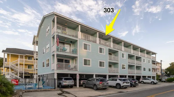 $299,000 | 1429 North Waccamaw Drive, Unit 303, Murrells Inlet, SC 29576