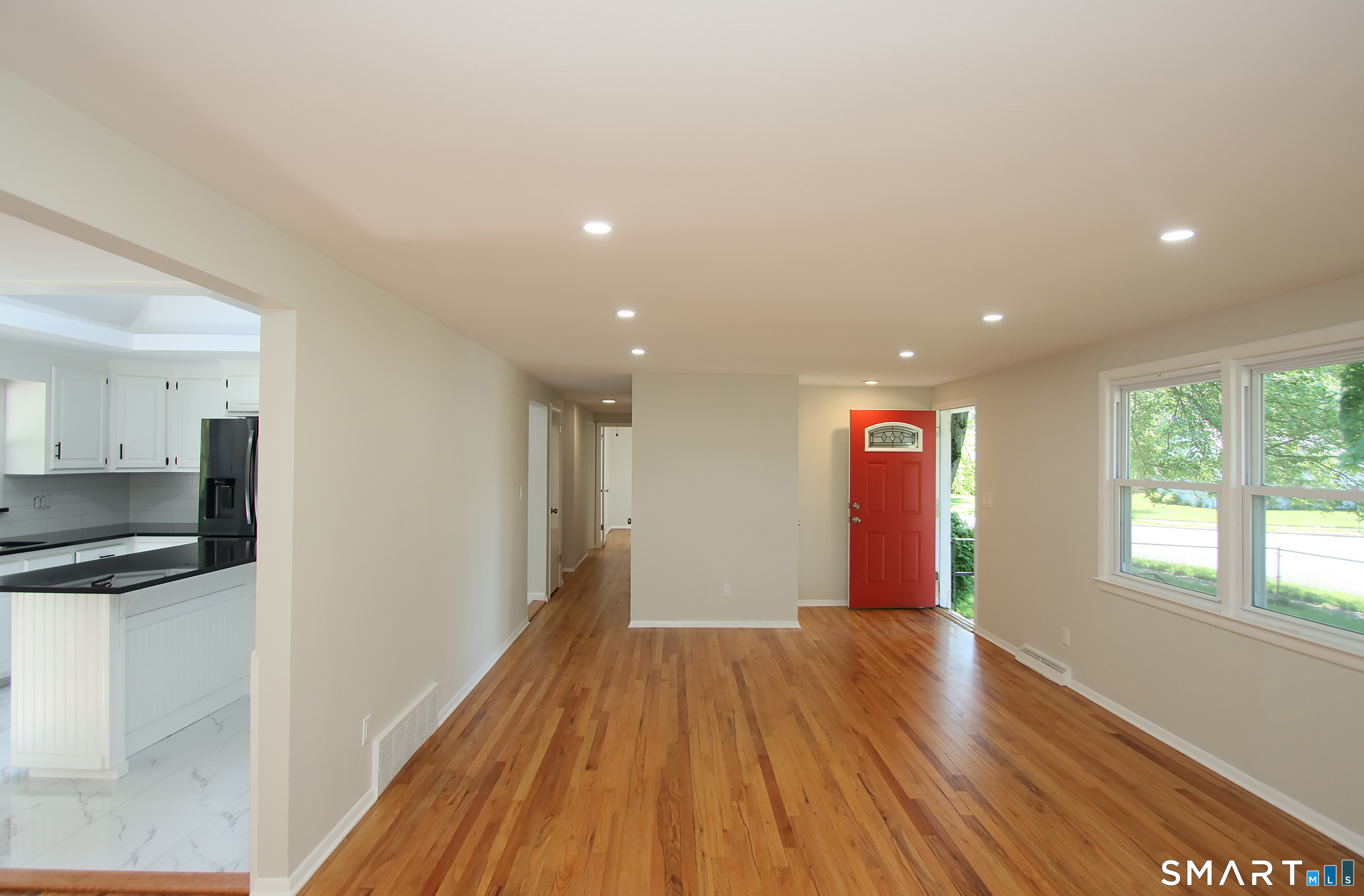 154 Hesse Road Hamden, CT 06517 - Photo 6 of 35