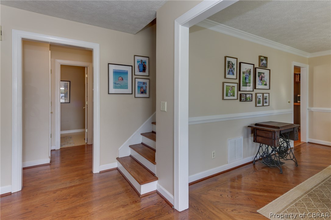 7391 England Road Gloucester Point, VA 23062 - Photo 4 of 34 Gallery Image 4