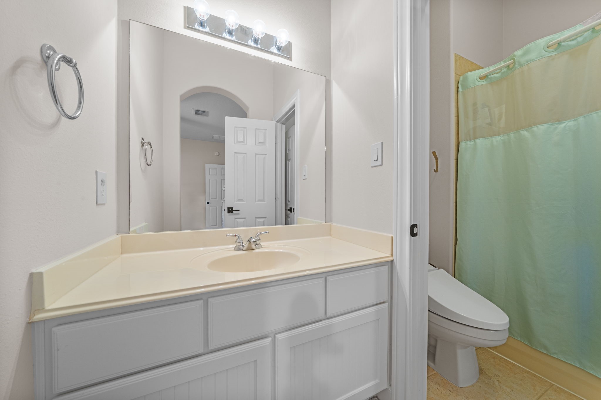3922 Waterbend Cove Spring, TX 77386 - Photo 21 of 42 Jack and Jill bathroom between 2 of the secondary bedrooms.