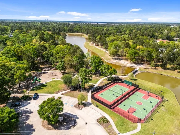a picture of a room with a floor plan