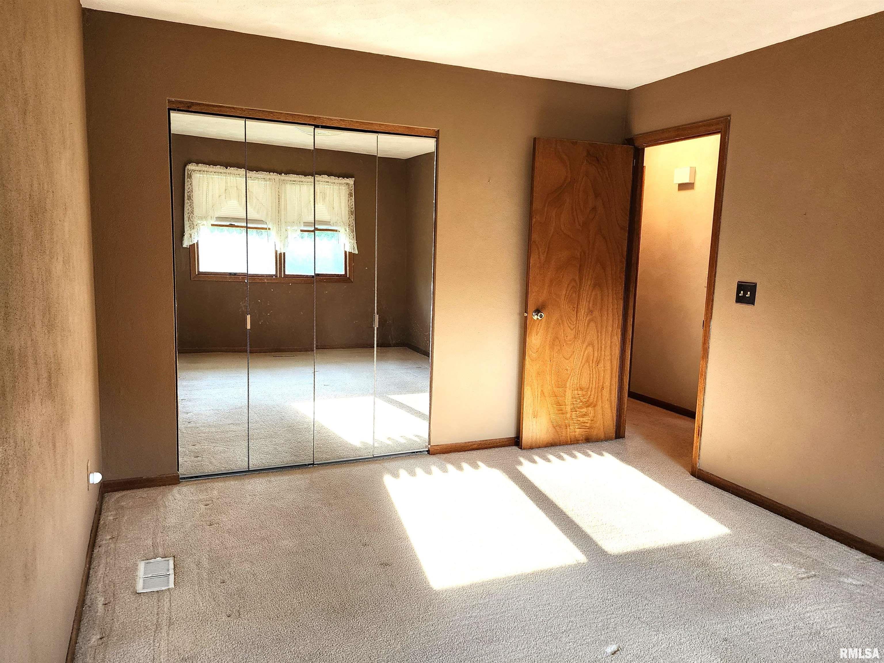 109 North Spring Street Geneseo, IL 61254 - Photo 12 of 23 Gallery Image 12