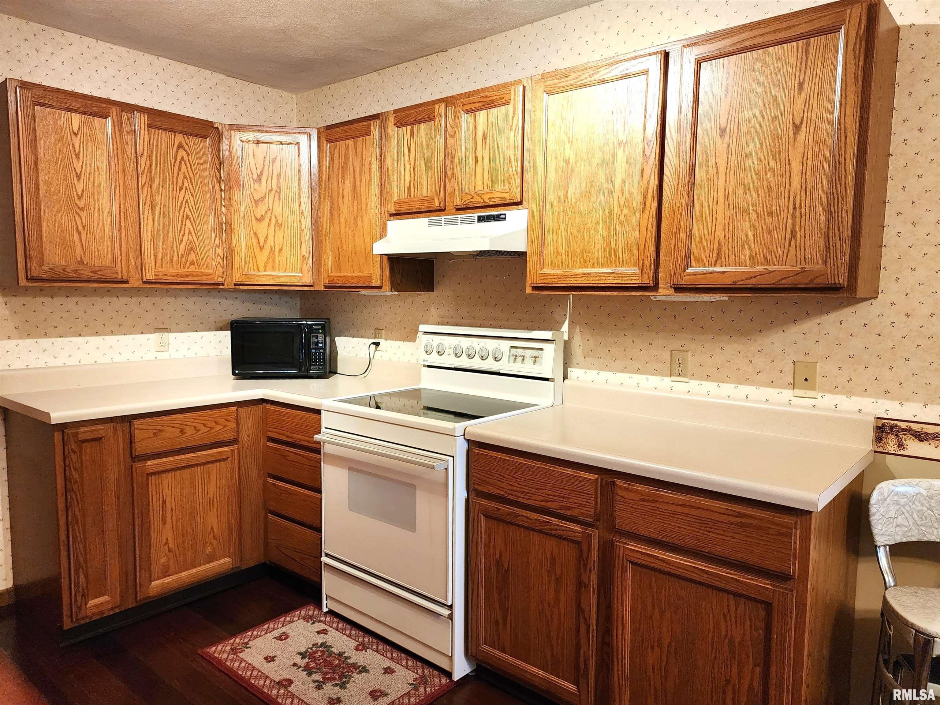 109 North Spring Street Geneseo, IL 61254 - Photo 7 of 23 Gallery Image 7