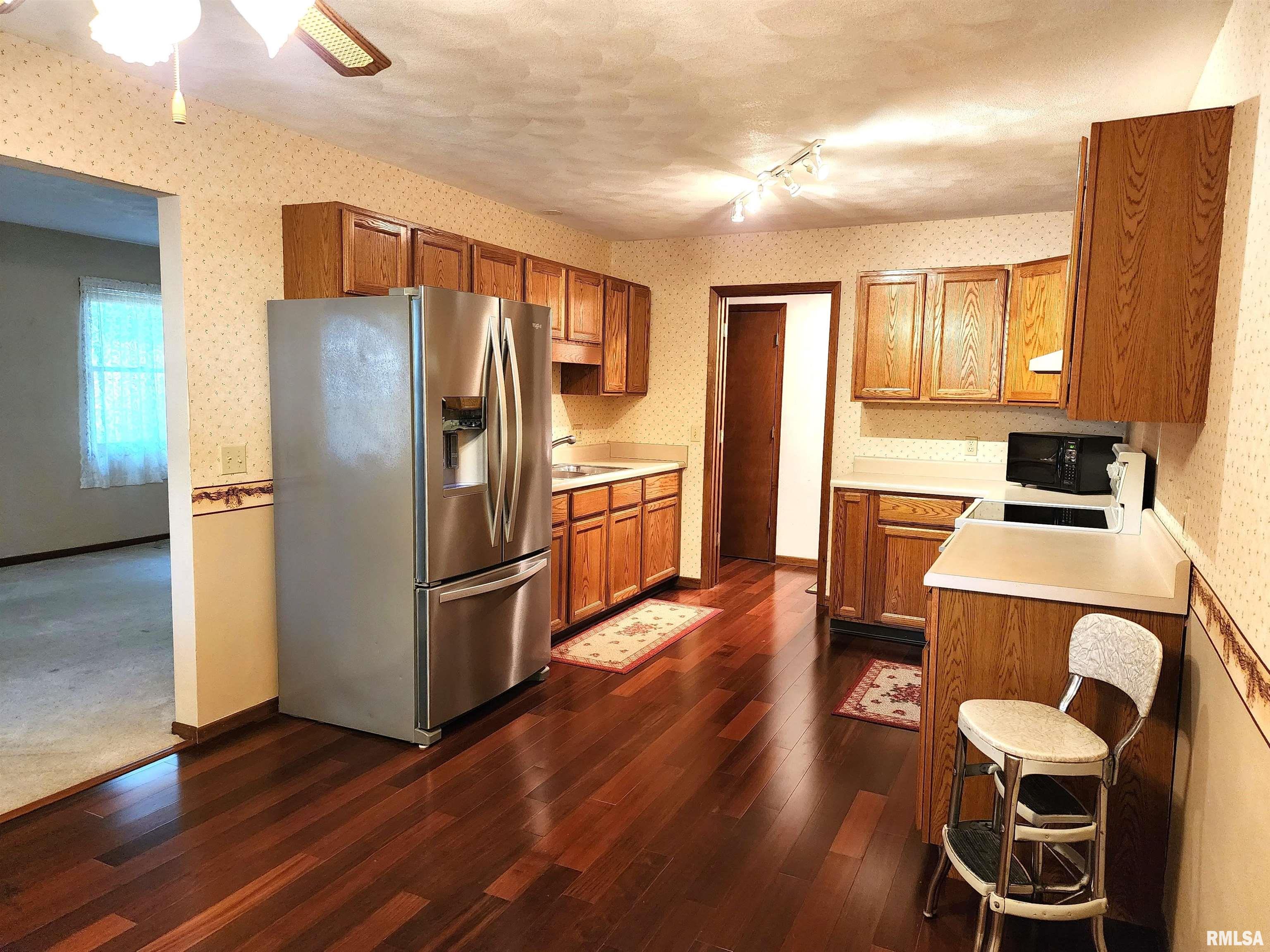 109 North Spring Street Geneseo, IL 61254 - Photo 8 of 23 Gallery Image 8