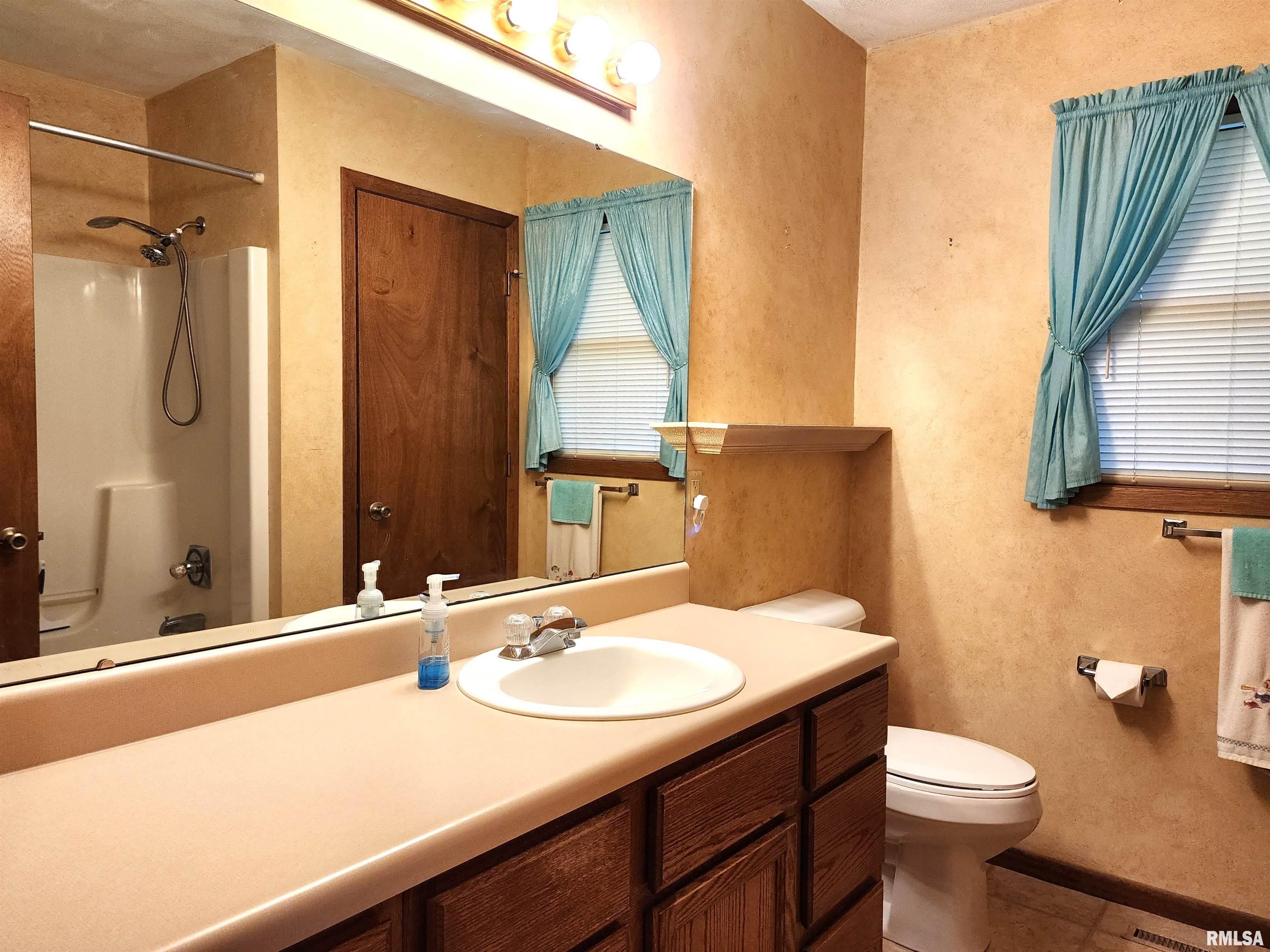 109 North Spring Street Geneseo, IL 61254 - Photo 10 of 23 Gallery Image 10