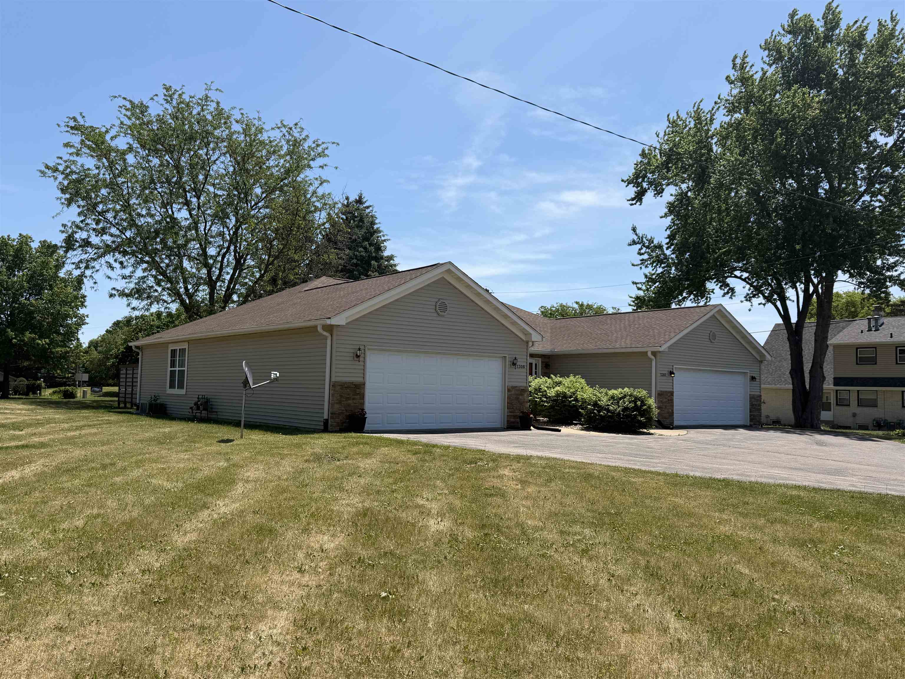 2302-2308 Bootmaker Drive Beloit, WI 53511 - Photo 3 of 5