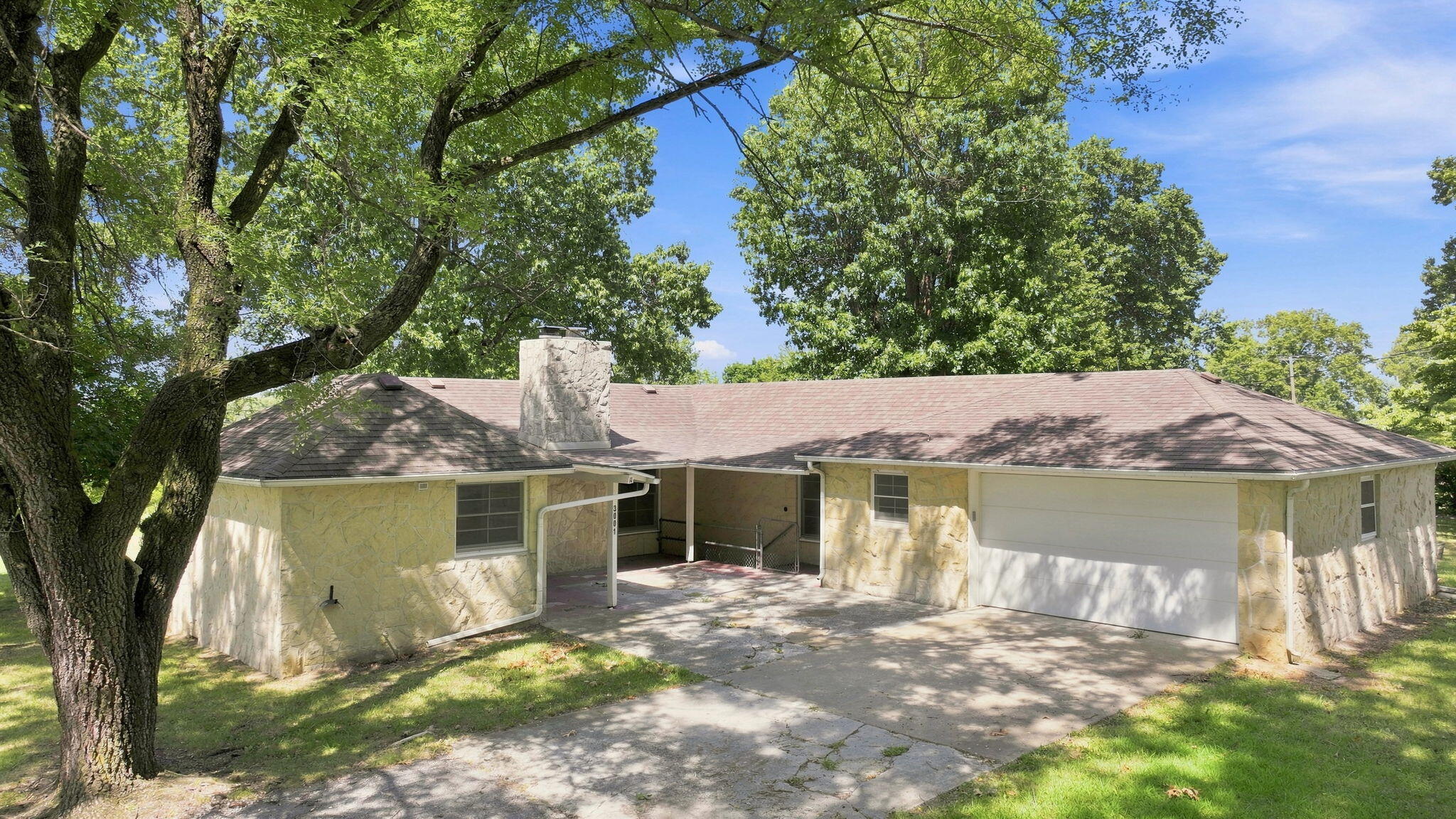 3001 North Weaver Road Ozark, MO 65721 - Photo 19 of 34 33-web-or-mls-back drone 1