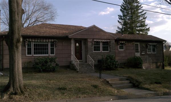 28 Stoneham Road Worcester, MA 01604 - Photo 1 of 18 Gallery Image 1