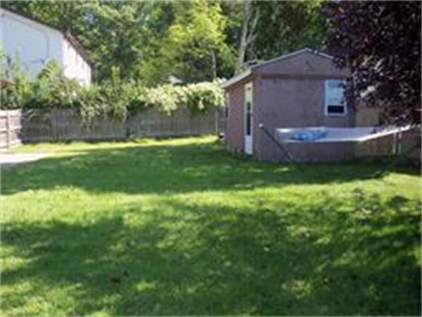 28 Stoneham Road Worcester, MA 01604 - Photo 18 of 18 Gallery Image 18
