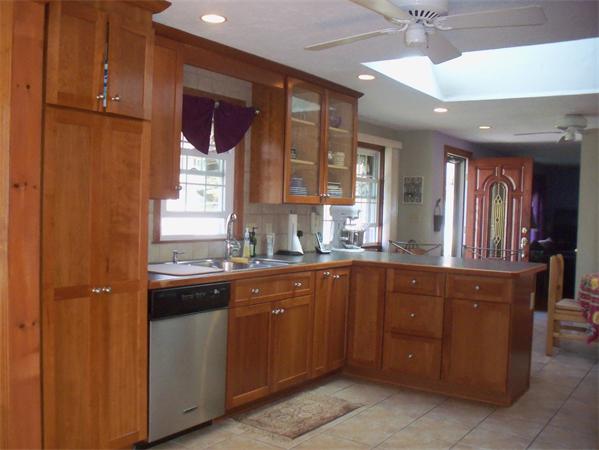 28 Stoneham Road Worcester, MA 01604 - Photo 6 of 18 Gallery Image 6