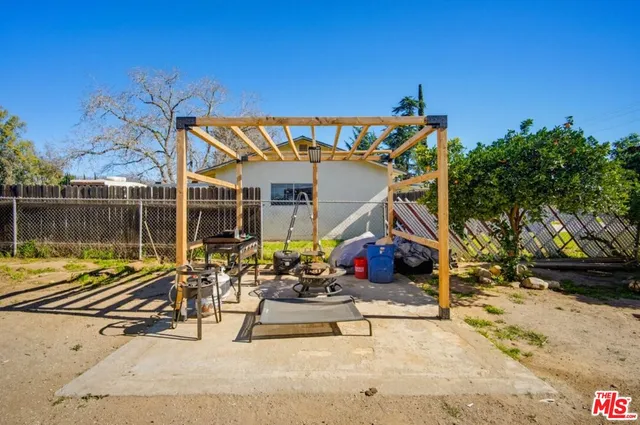 $515,000 | 10982 Cherry Avenue, Cherry Valley, CA 92223