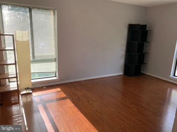 $2,750 | 615 Center Street, Herndon, VA 20170