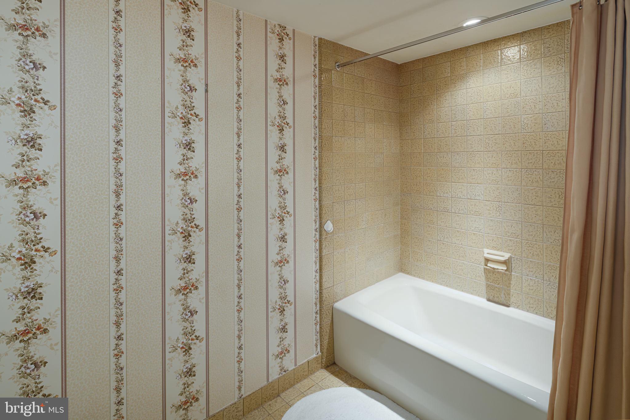 111 The Mews Haddonfield, NJ 08033 - Photo 25 of 29 Guest bathroom