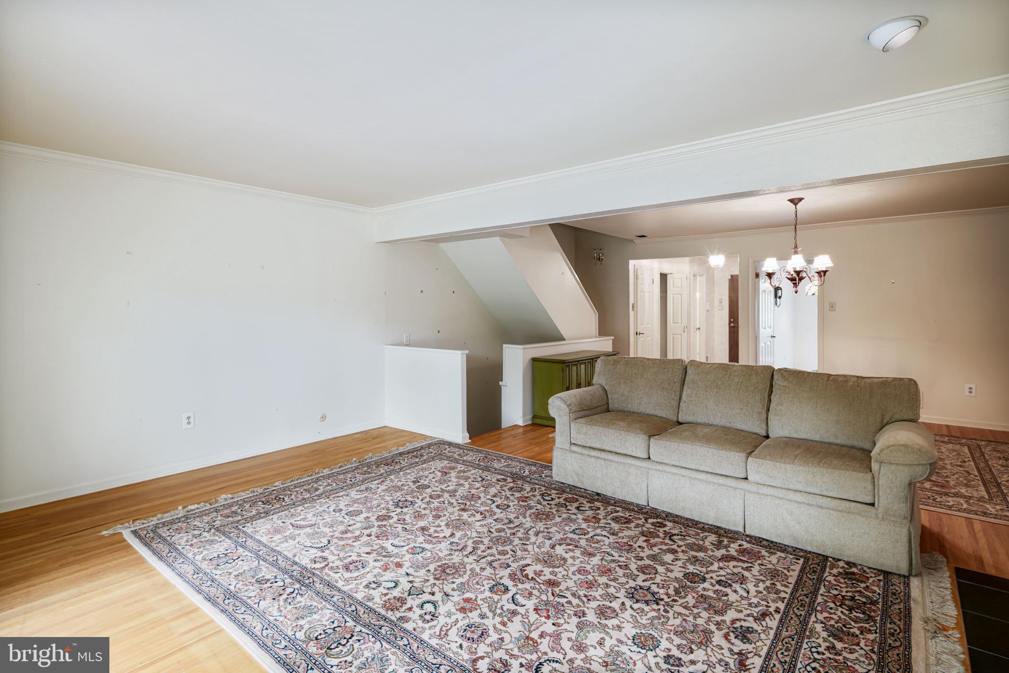 111 The Mews Haddonfield, NJ 08033 - Photo 6 of 29 Living Room