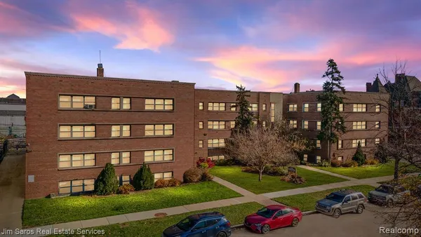 $795 | 550 Parkview Drive, Detroit, MI 48214