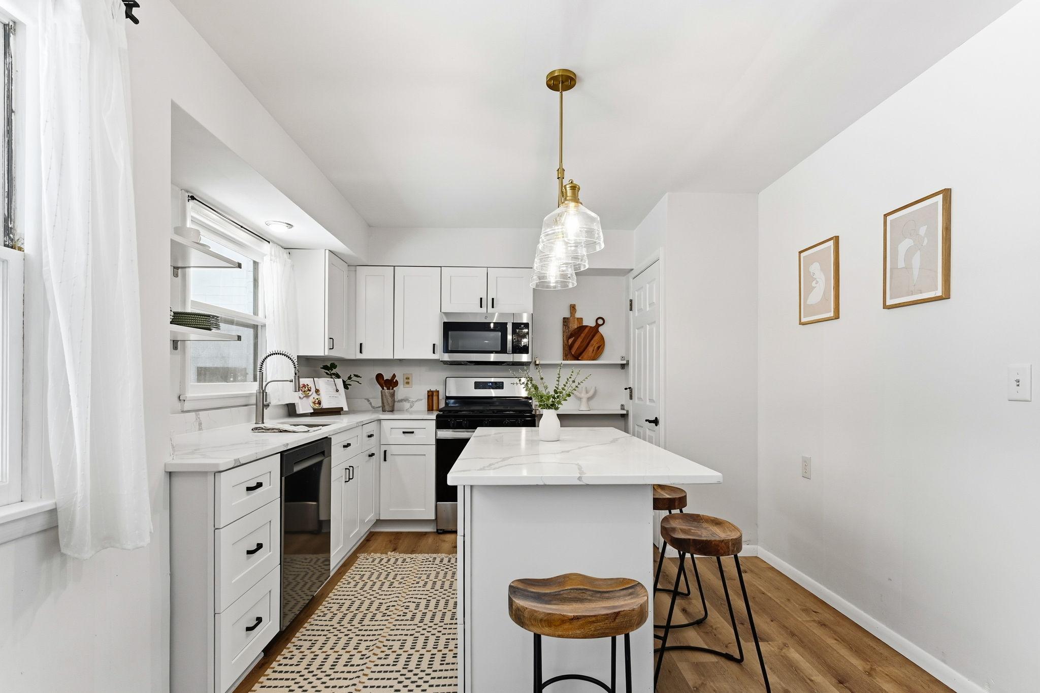 11216 Minnetonka Boulevard Minnetonka, MN 55305 - Photo 2 of 52