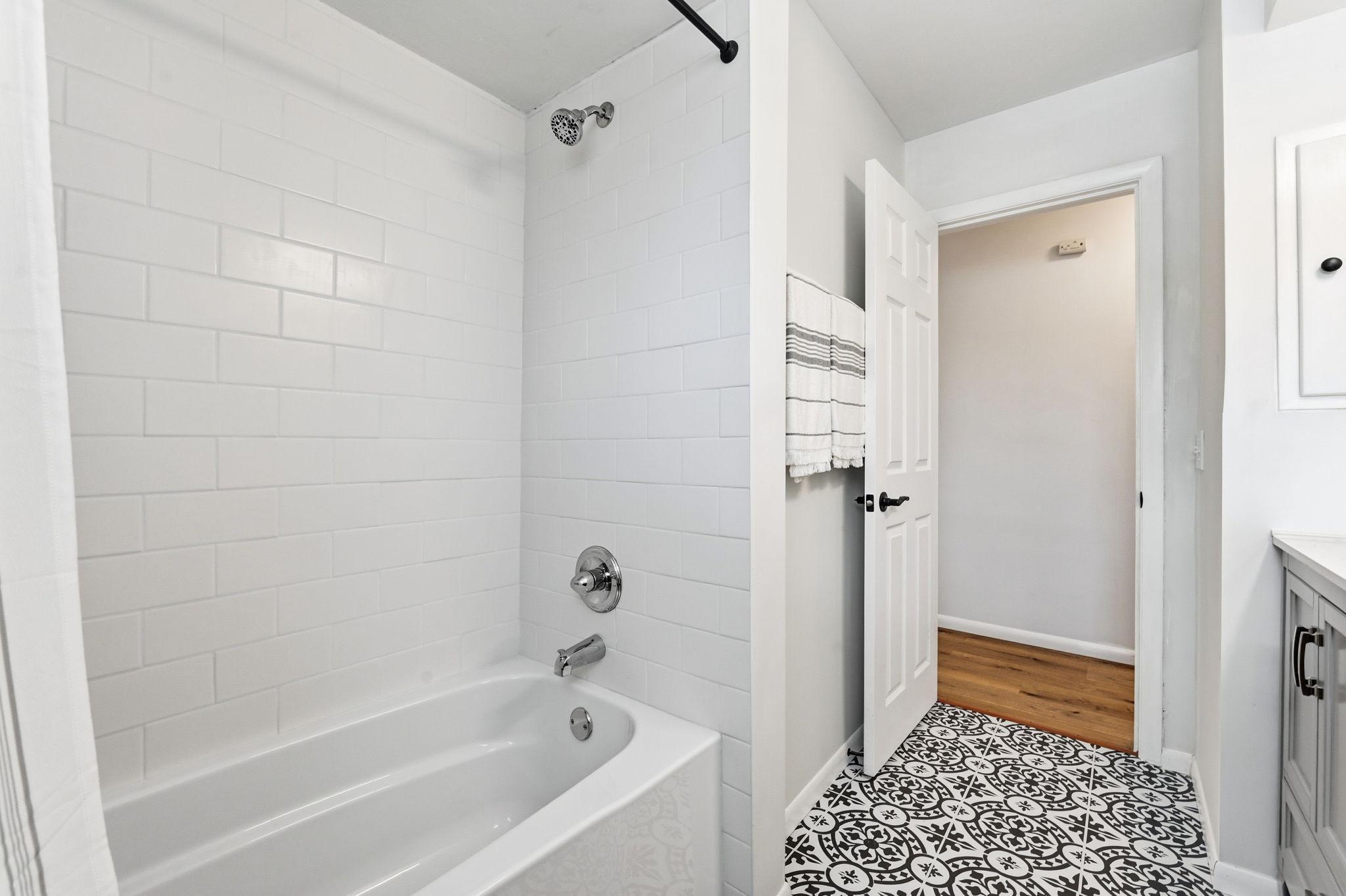 11216 Minnetonka Boulevard Minnetonka, MN 55305 - Photo 23 of 52