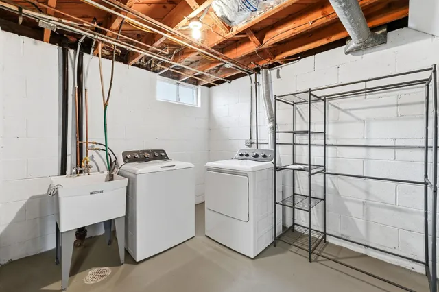 $587,000 | 11216 Minnetonka Boulevard, Minnetonka, MN 55305