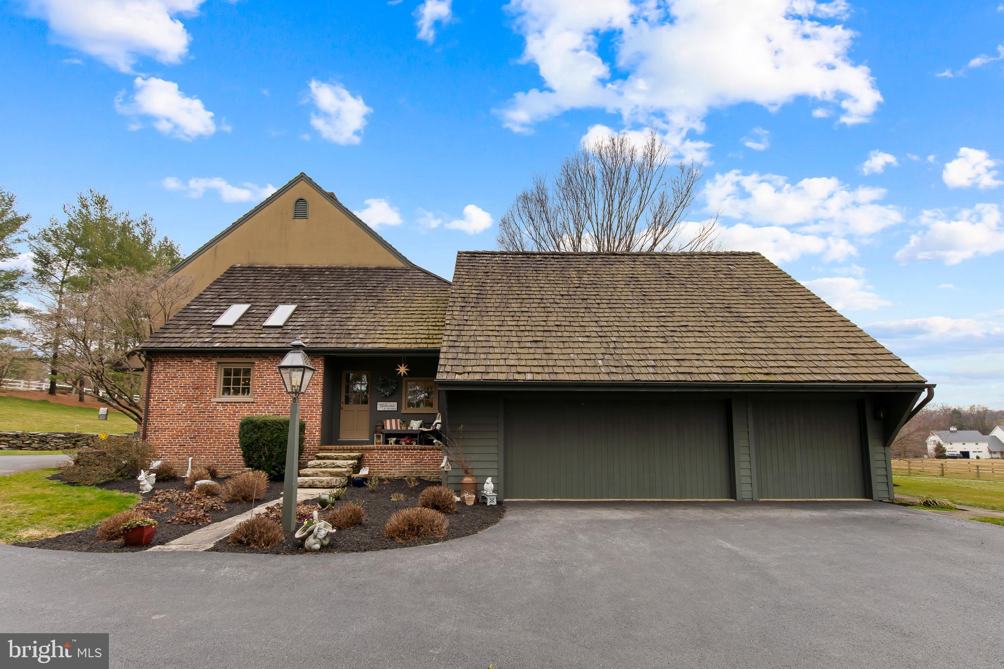 3502 Meadow View Road Manheim, PA 17545 - Photo 34 of 35 3-Car Garage