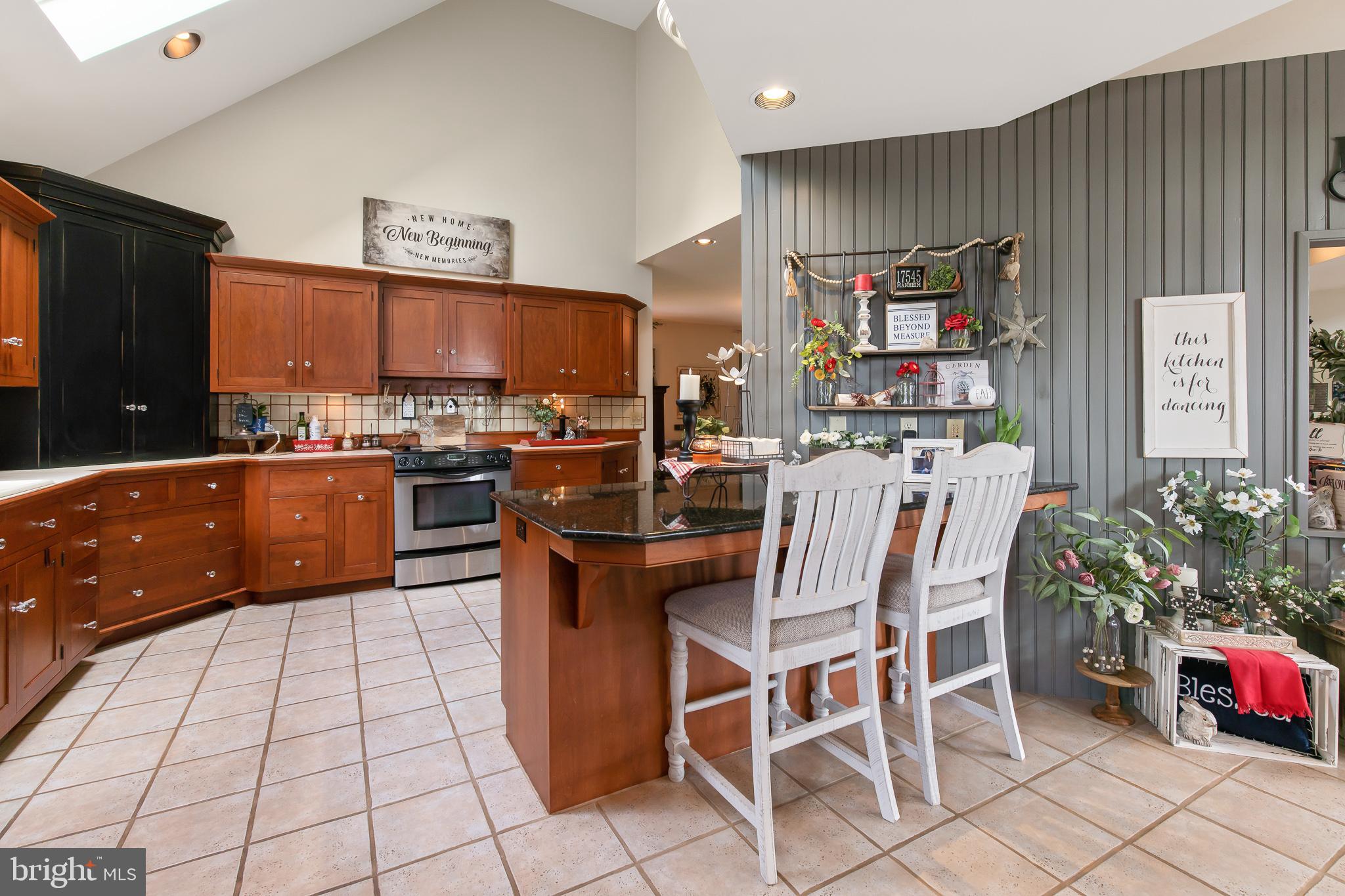 3502 Meadow View Road Manheim, PA 17545 - Photo 4 of 35 Custom Kitchen
