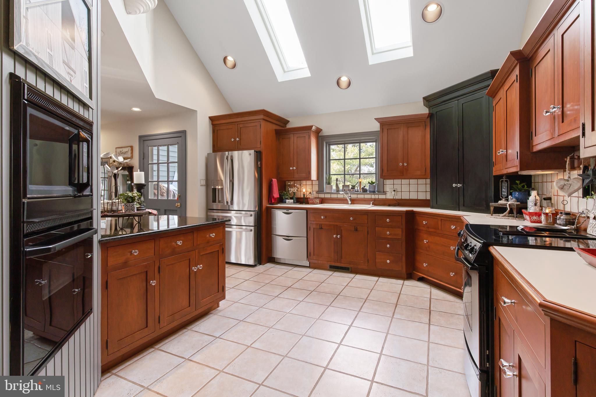 3502 Meadow View Road Manheim, PA 17545 - Photo 5 of 35 Kitchen 2