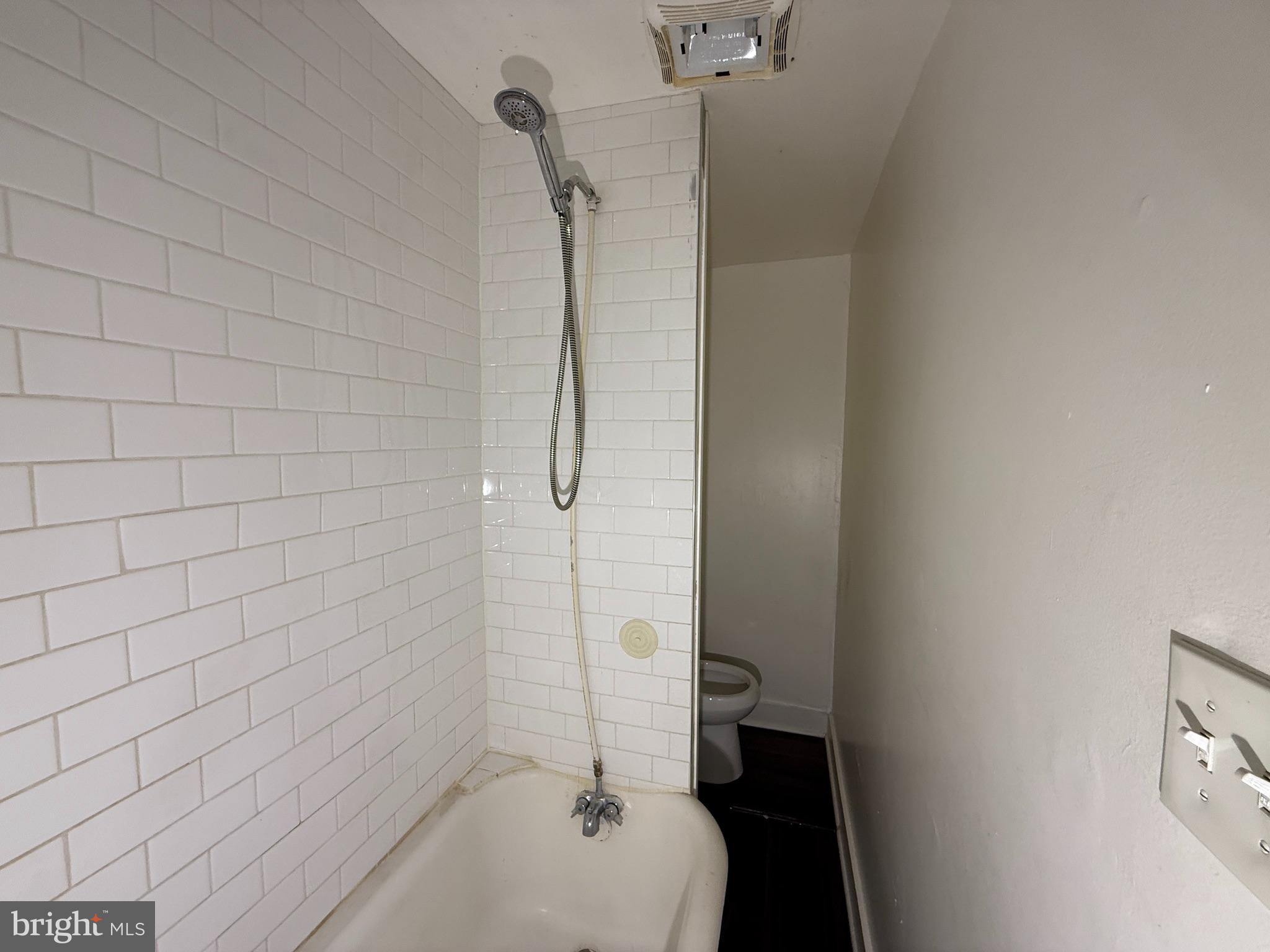 1708 Lorman Street Baltimore, MD 21217 - Photo 13 of 17 BATHROOM