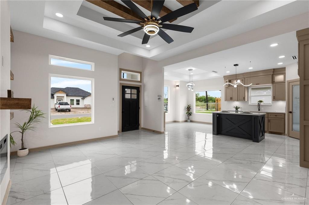 2464 Via Roma Road Weslaco, TX 78596 - Photo 3 of 20 Gallery Image 3