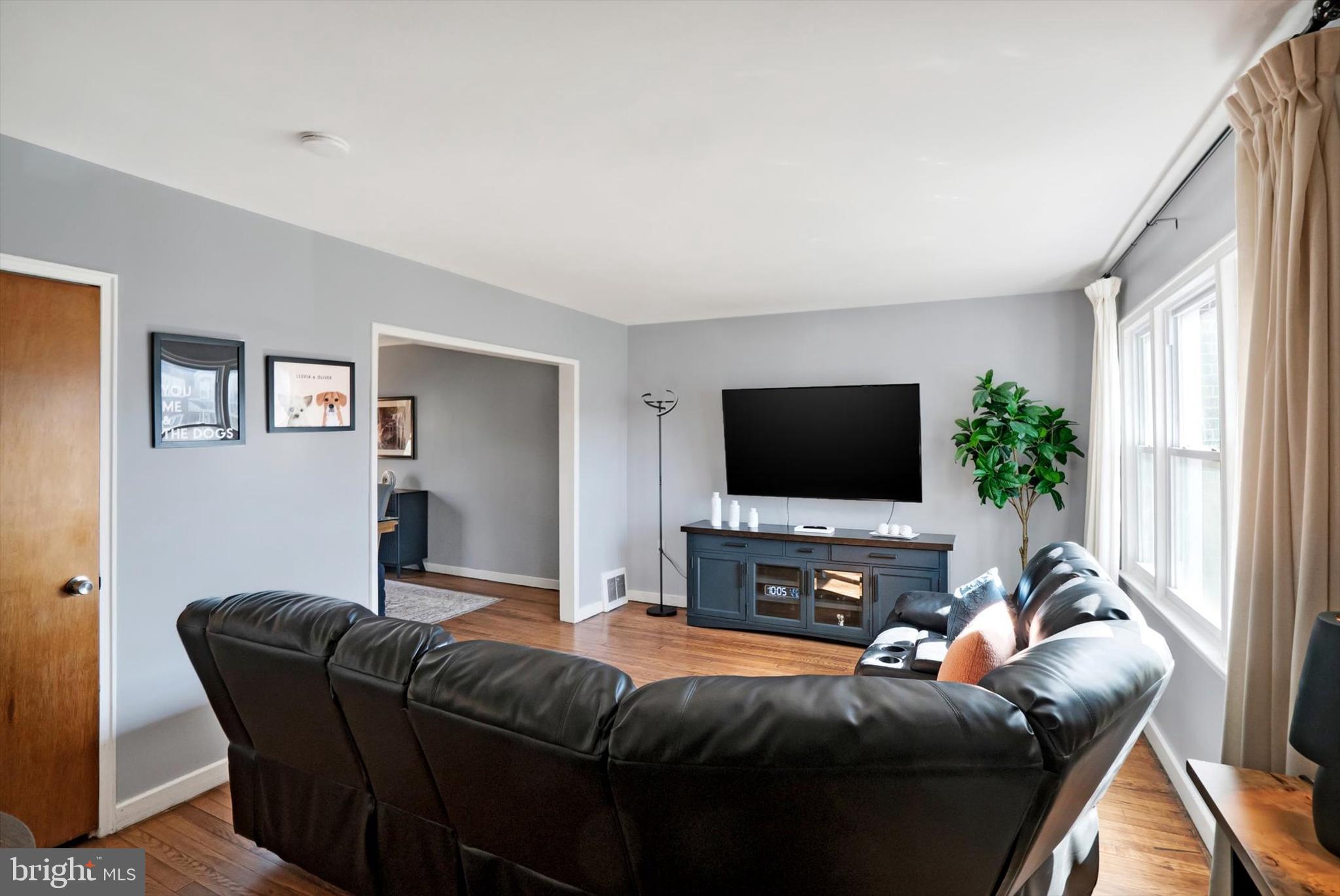 416 Sycamore Road Reading, PA 19611 - Photo 4 of 13