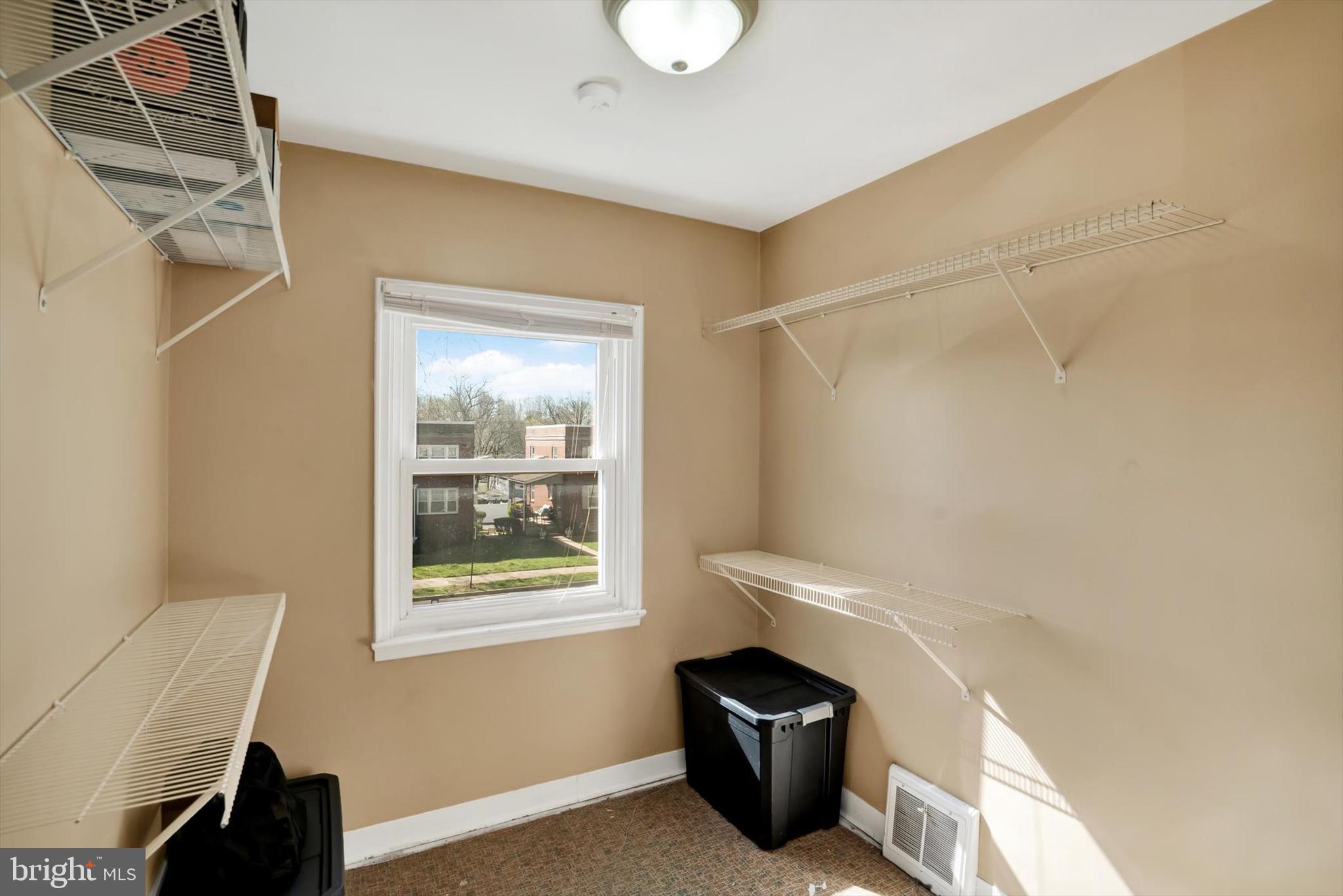 416 Sycamore Road Reading, PA 19611 - Photo 8 of 13