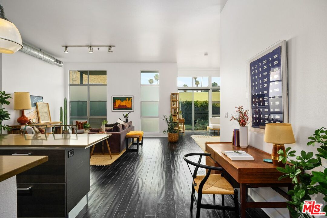 13320 Beach Avenue, Unit 101 Marina del Rey, CA 90292 - Photo 1 of 25