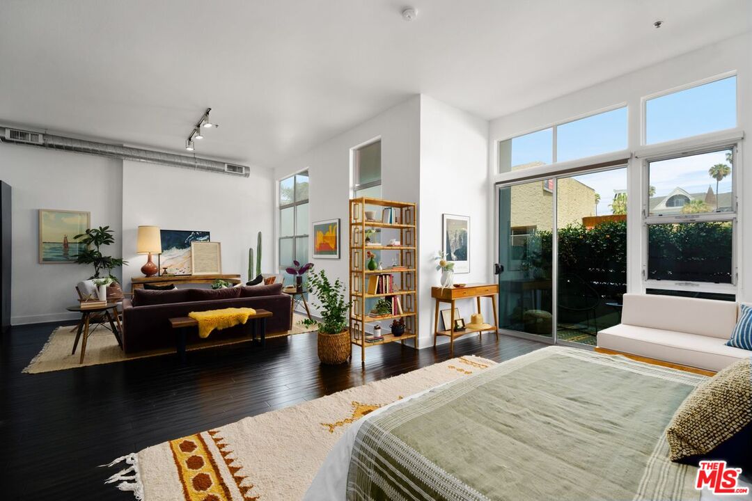 13320 Beach Avenue, Unit 101 Marina del Rey, CA 90292 - Photo 18 of 25