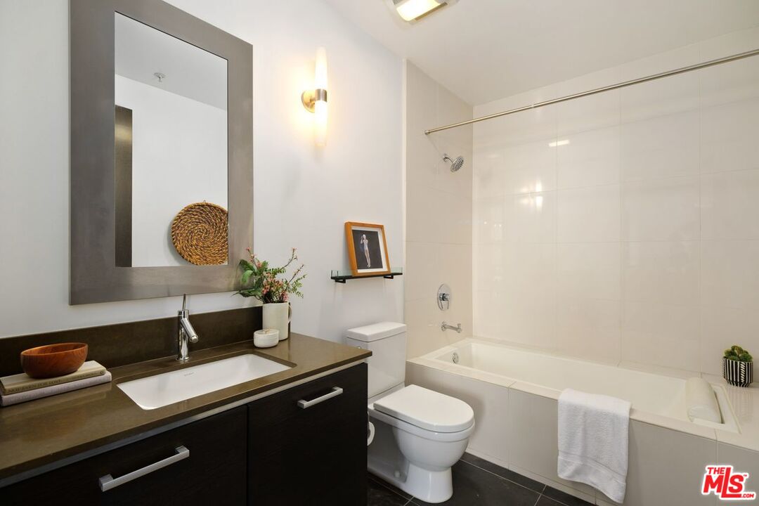 13320 Beach Avenue, Unit 101 Marina del Rey, CA 90292 - Photo 6 of 25