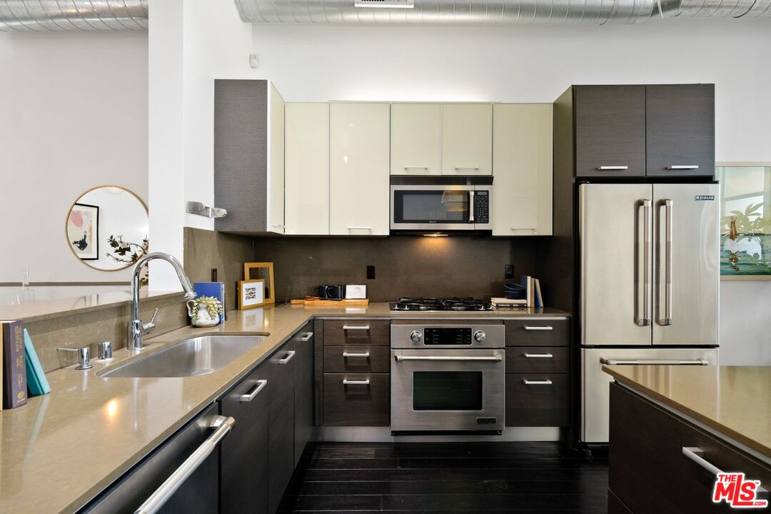 13320 Beach Avenue, Unit 101 Marina del Rey, CA 90292 - Photo 8 of 25