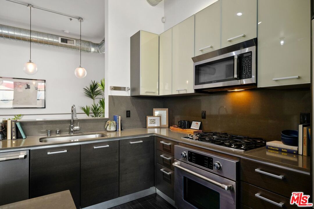13320 Beach Avenue, Unit 101 Marina del Rey, CA 90292 - Photo 9 of 25